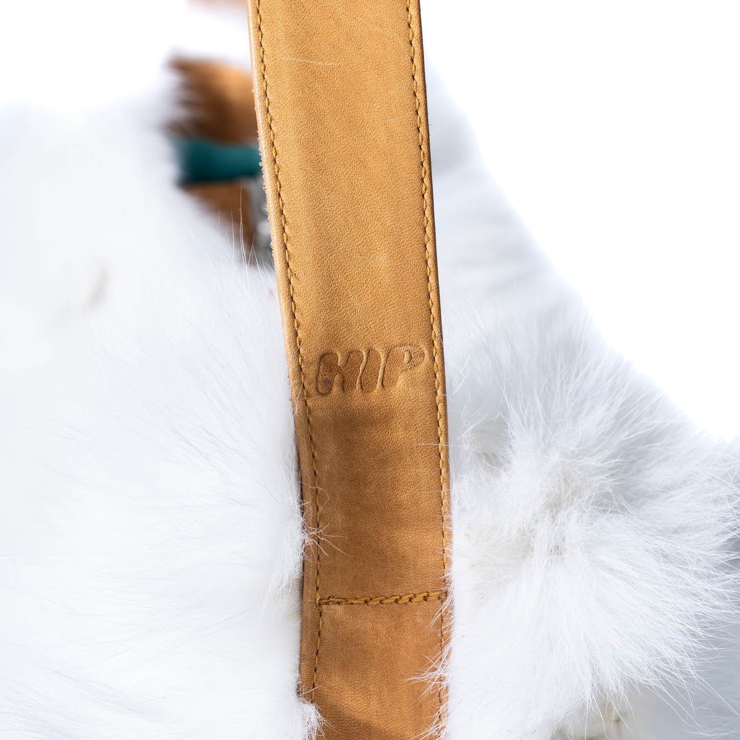 RABBIT SHOULDER BAG - WHITE